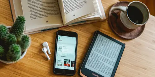 Elektronické služby a knihovna z domova