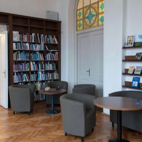 Středočeská knihovna – 1. patro – regionální literatura