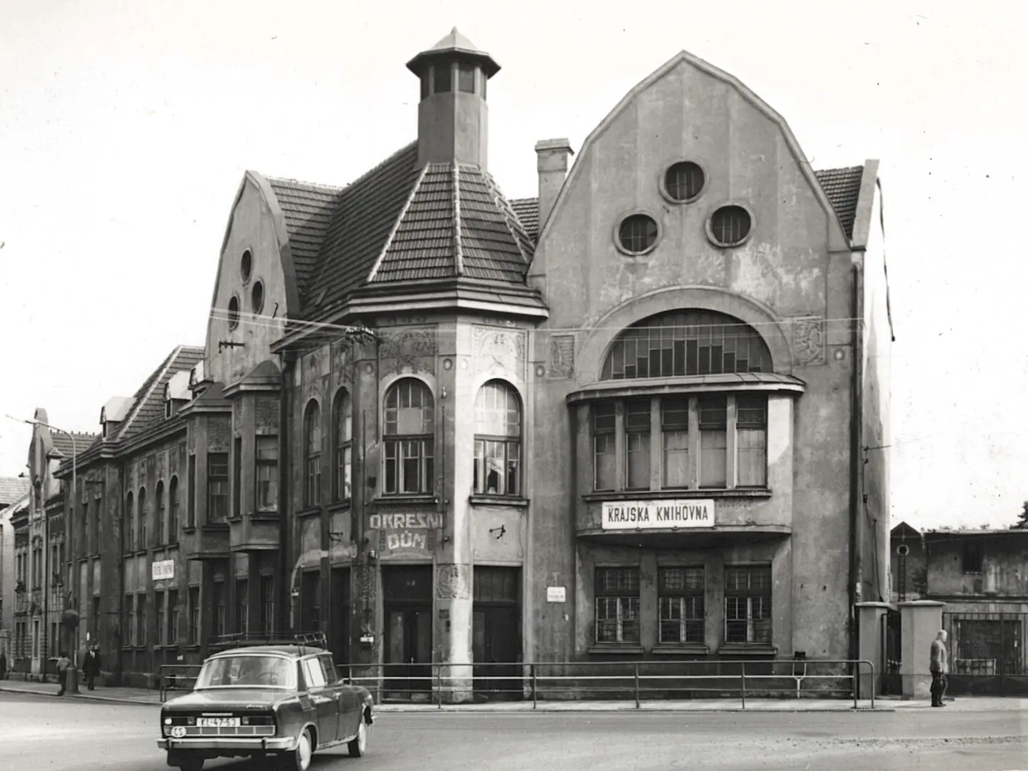 Historická fotografie knihovny